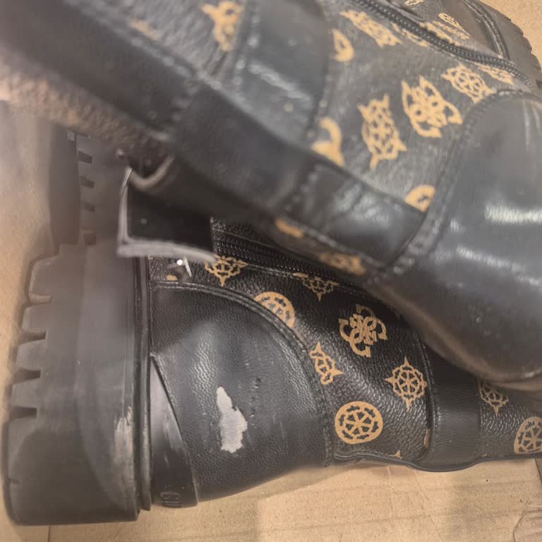 Guess Botunda 2 Hafta İçinde Soyulma Ve Kullanıcı Hatası Reddi