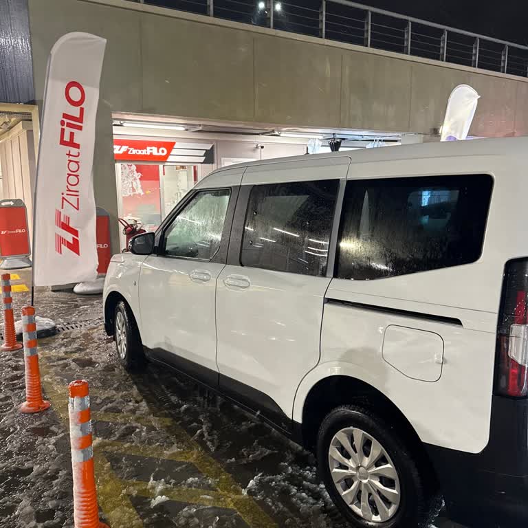 Ziraat Filo'da SUV Ve Kış Lastiği Ücreti Ödedim, Ticari Araç Verildi Ve Umursamaz Tavır Gördüm