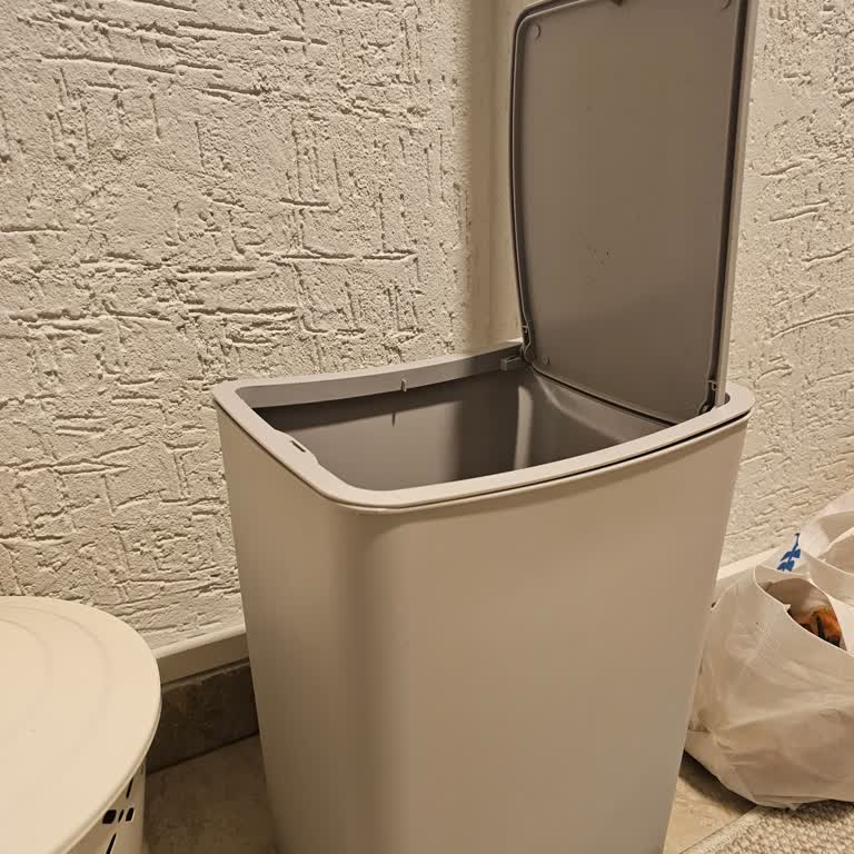 Madame Coco 20 Litrelik Çöp Kovası 3 Ayda Bozuldu, Değişim Talebi