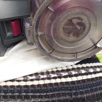 Hoover HF110P Çöp Haznesi Tasarım Hatası: Kırıldı Ve Ücretsiz Değişim İstiyorum