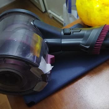 Hoover HF110P Çöp Haznesi Tasarım Hatası: Kırıldı Ve Ücretsiz Değişim İstiyorum