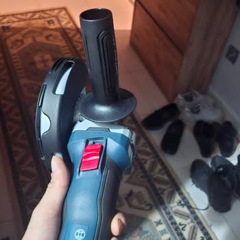 Akü Takılıyken Çalışmayan Ve Güvenlik Riski Oluşturan Bosch Avuç Taşlama Makinesi