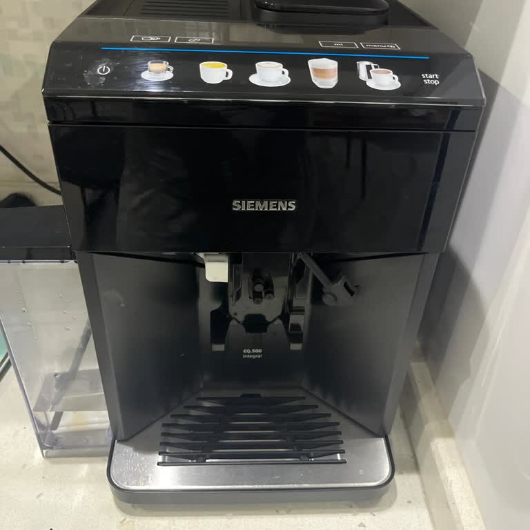 Siemens EQ500 Kahve Makinesinde Arka Sızıntı Ve Garanti Değişim Talebi