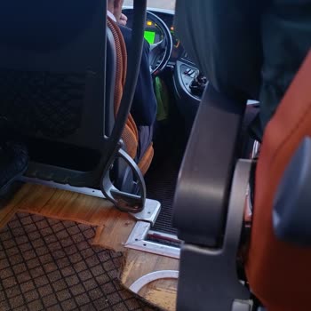 Yanlış Kalkış, Geri Ödenmeyen Ek Ücret Ve Şoför Muavin Şiddeti