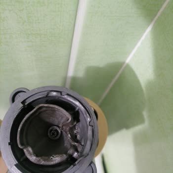 A101 Aprilla Saç Kurutma Makinesi Aşırı Isındı, Plastik Eritti