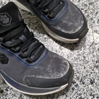 FLO Mağazasının Renk Veren Ayakkabısına İade Talebi