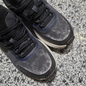 FLO Mağazasının Renk Veren Ayakkabısına İade Talebi