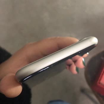 Batarya Şişmesi Nedeniyle Yenilenmiş İphone 11 Güvenlik Riski Ve Garanti Reddi