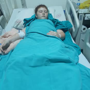 Acil Serviste Yüzeysel Muayene Ve Test Eksikliği Nedeniyle Kızımın Apandisit Patlaması