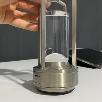 Trendyol Şarjlı Masa Lambasında Alt Bölümde Şişme Belirtildi Ve Güvenlik Endişesi Talebi!