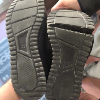 Derimod Ayakkabısının Tabanı Kısa Sürede Yarıldı Ve Mağaza Çözüm Sunmadı