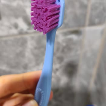 Difaş Diş Fırçasının Kıllarının Dökülmesi Ve Güven Kaybı