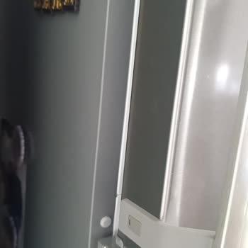 Kendi Kendine Açılan Üst Kapaklı Profilo Buzdolabının Değişim Talebi!