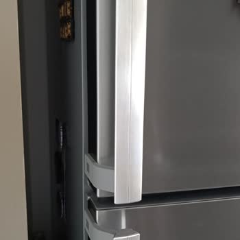 Kendi Kendine Açılan Üst Kapaklı Profilo Buzdolabının Değişim Talebi!