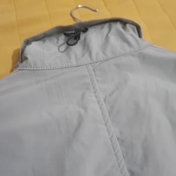 Kumaş Kaynağından Renk Değişimi Yaşayan Lufian Erkek Montu İçin Değişim Talebi