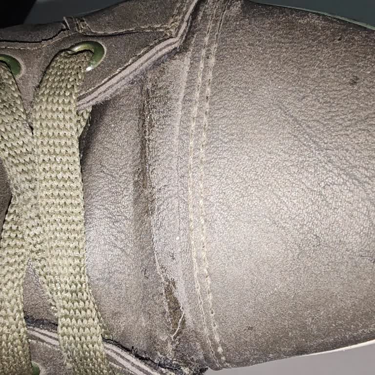 Riccon Ayakkabım Kısa Sürede Yırtıldı, Müşteri Hizmetleri Yardımcı Olmadı