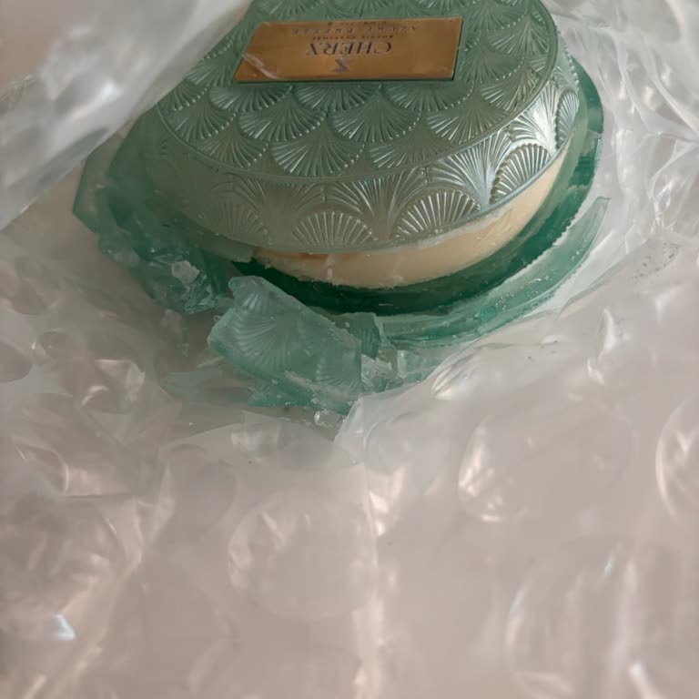 Boyner’den Kırık Dekoratif Obje Ve Cevapsız Müşteri Hizmetleri