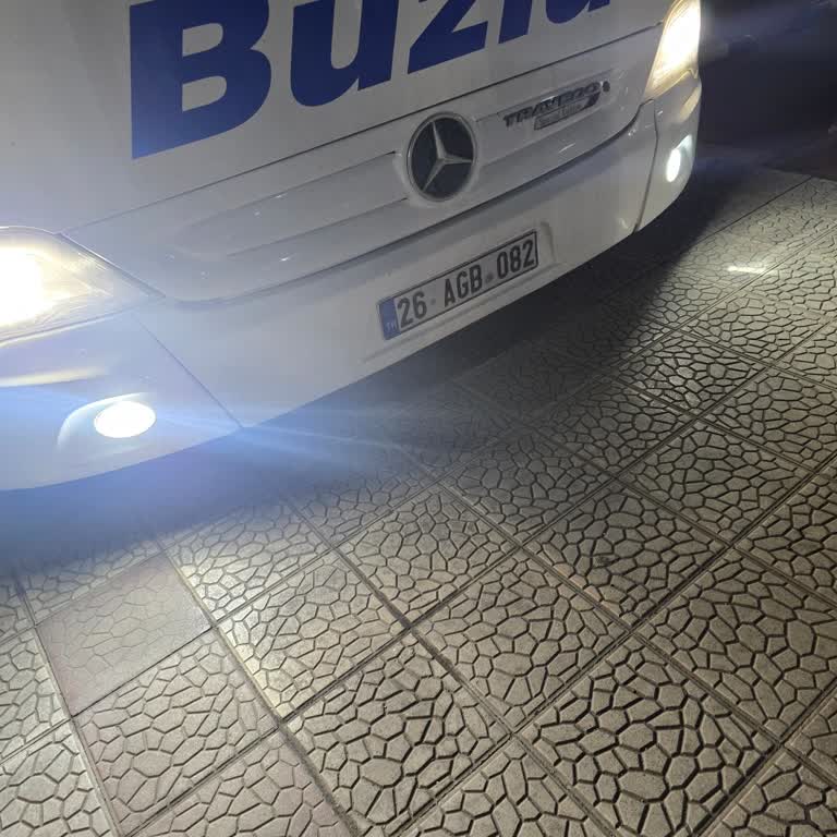 Buzlu Otobüsünün Duraklarda Saatlerce Beklemesi Ve Askeri Mesai Saatini Kaçırmam