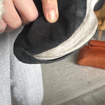 İki Ayda Yırtılan Ayakkabının Kalite Sorunu Ve İade Talebi