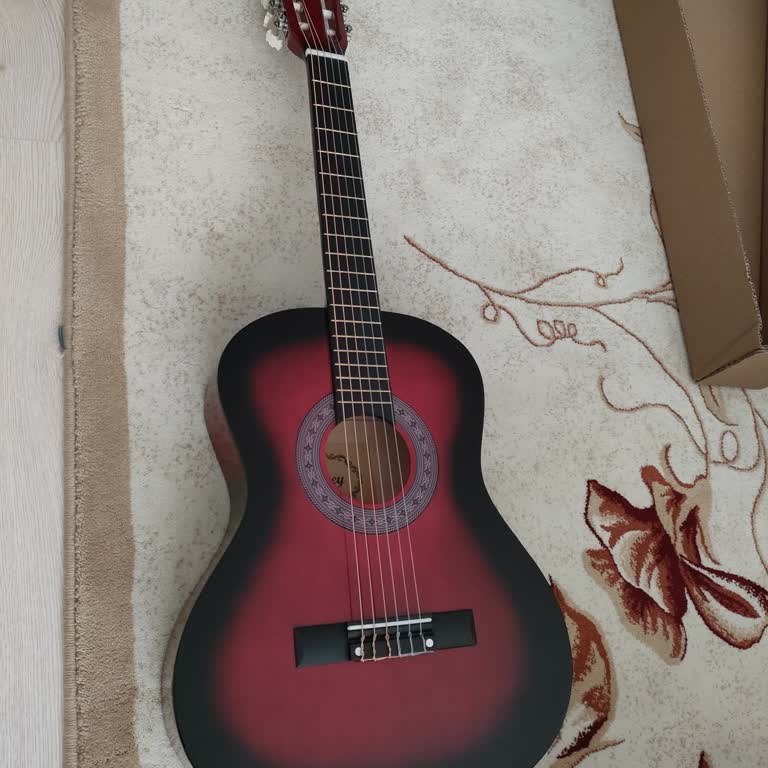 Aras Kargo Yanıltıcı Ağırlık İddiası Nedeniyle Paketi Bina Önüne Bıraktı