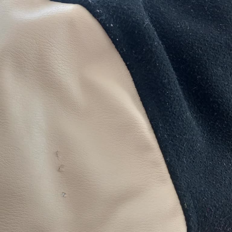 H&M Sweatshirtlerde Kalite Sorunu: İkinci Yıkamada Delik Ve Renk Solması