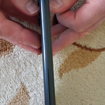 Ekran Lekeleri Garanti Kapsamında Olmasına Rağmen Servisin Garanti Dışı Tutumu