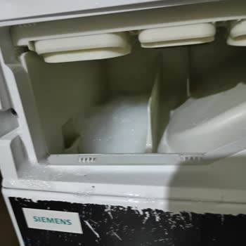 Siemens Çamaşır Makinesinde Deterjan Haznesi Sızıntısı Ve Haksız Servis Ücreti