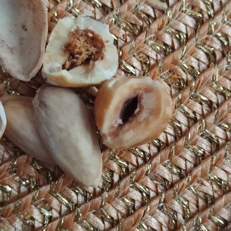 Carrefour'da Bozulmuş Kuruyemiş Satışı Ve Çocuk Sağlığı Endişesi