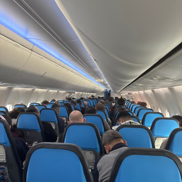 Ajet Uçuş Gecikmesi Ve İletişim Eksikliği