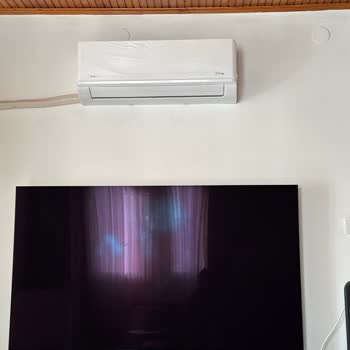 Garanti Altındaki OLED TV’de Yeşil Bulutlanma Ve Değişim İsteği