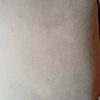 Deforme Kumaşlı Sandalyeler İçin Müşteri Hizmetlerinden Cevap Bekleniyor Ve Yenisi Talep Ediliyor