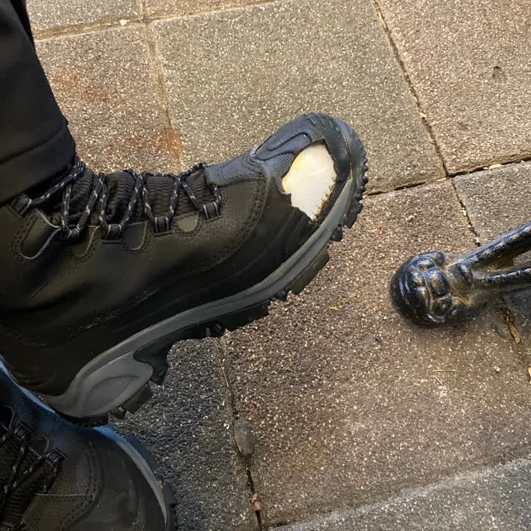 Columbia Botunun Kısa Sürede Kırılması Ve Garanti Reddi