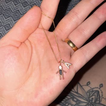 Gülşah'ın Takı Tezgahı Çelik Olduğu Söylenen Takıların Renkleri Hızla Soldu, Satıcı Destek Vermedi