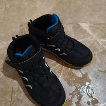 FLO Ayakkabı Su Geçirmez Olması Gereken Bot Çocuğumun Ayaklarını Islattı