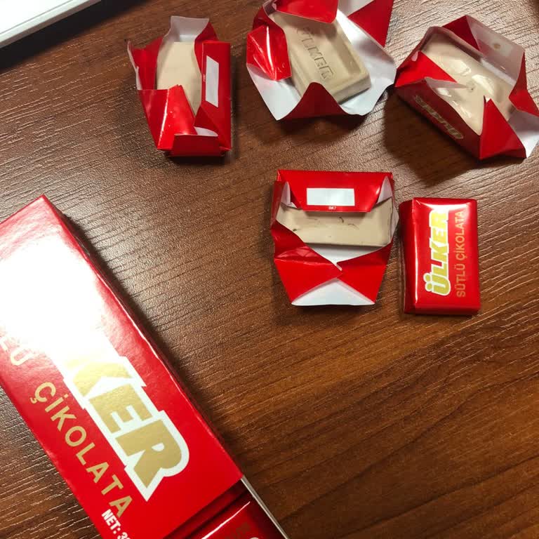 Ülker Çikolatasının Bozulmuş Ve Beyazlamış Olması!