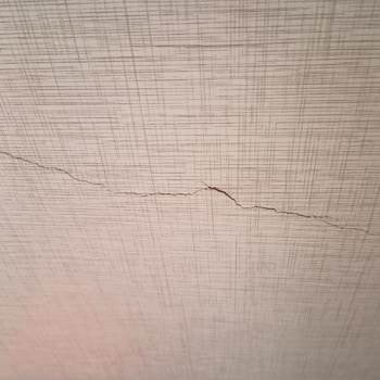 Taşpınar Mağazalarından Alınan Baza Çatladı Ve Müşteri Hizmetine Ulaşılamıyor