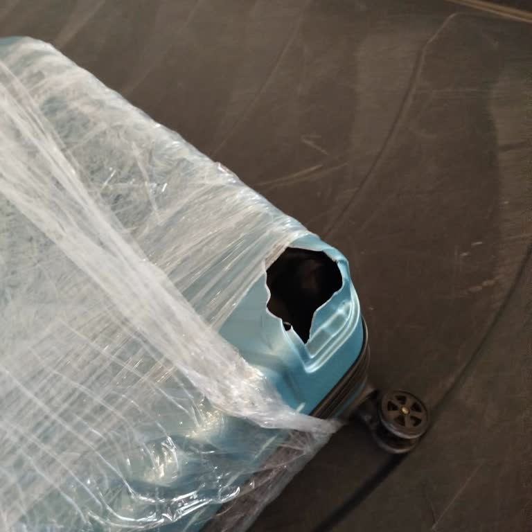 Freebird Uçuşunda Kırık Bagaj Ve Cevapsız İletişim