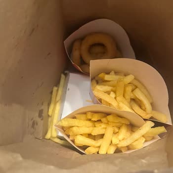 Yemeksepeti Üzerinden McDonald's Siparişinde Eksik Ürün Ve Yetersiz İade Teklifi