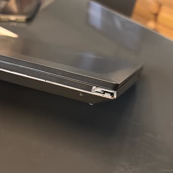 Kırık Laptop Geri Döndü, Yetkili Servis Sorumluluğu Reddi