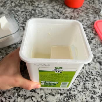 Sütaş Süzme Peynirinde Kalite Sorunu Renk Bozulması Ve Ekşi Tat