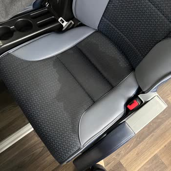 Islak Koltuk, Kirli Battaniye Ve Yardımsız Personel