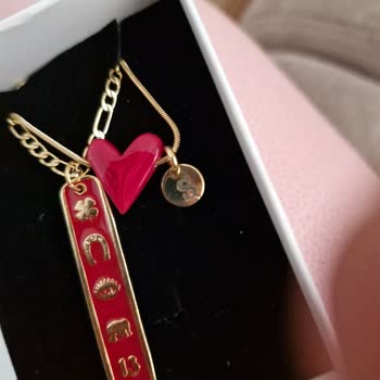 Charmlucky Design Her İki Kolye De Kusurlu Olarak Elime Ulaştı