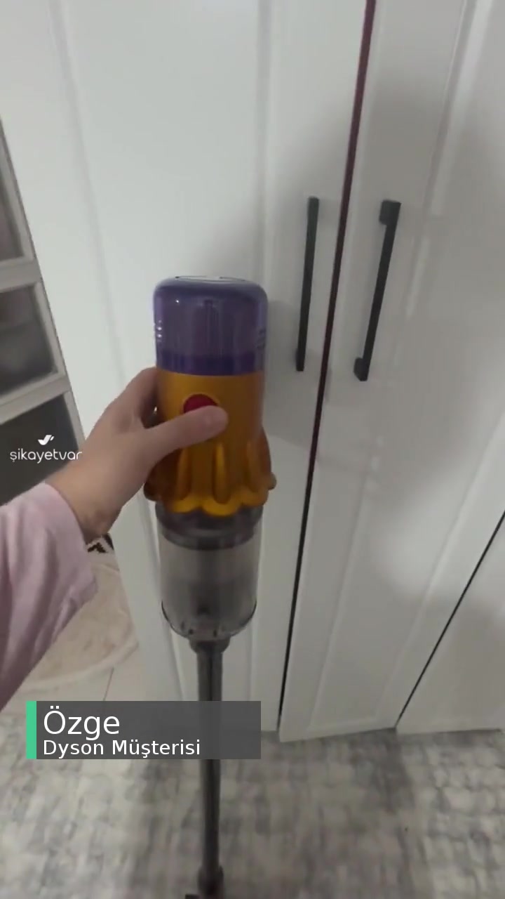 Dyson V12 Kendi Kendine Kapanıyor, Müşteri Hizmetleri Yardımcı Olmuyor videonun kapak resmi