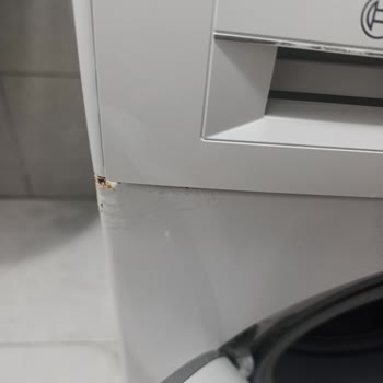 Bosch Çamaşır Makinesinde Hızlı Paslanma Ve Ücretsiz Parça Değişimi Talebi