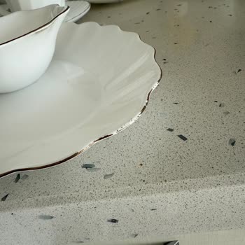 Karaca Züccaciye Deforme Olmuş Kahvaltı Takımı Gönderdi