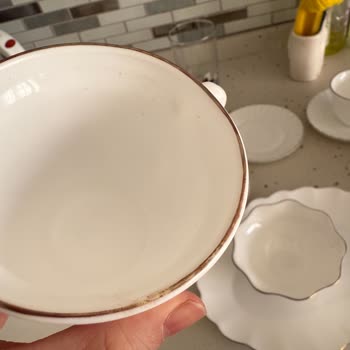 Karaca Züccaciye Deforme Olmuş Kahvaltı Takımı Gönderdi