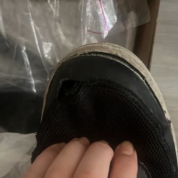 Spor Ayakkabıda Üretim Hatası: 6 Ayda Yırtılma Ve Garanti Reddi