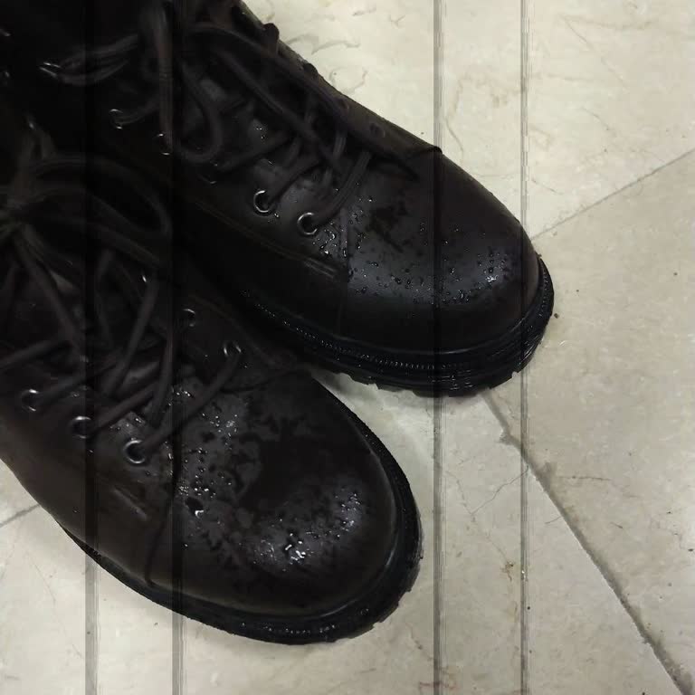 Su Geçirmez Botların Yağmurda Su Alması Ve İade Reddi