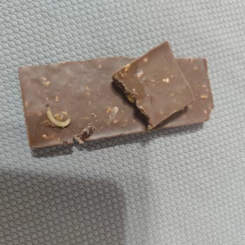 Doruk Çikolatasında İçinden Çıkan Kurt, Sağlık Ve Hijyen Endişesi