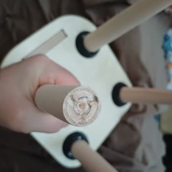 Obi Atölye Çocuk Masasında Eksik Montaj Kılavuzu Ve Zemin Koruyucu Aparatlar